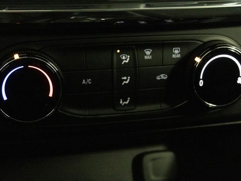 Certified 2025 Buick Encore GX Preferred image 23