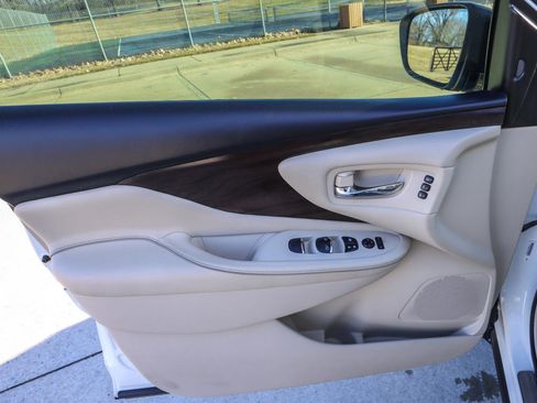 Used 2019 Nissan Murano Platinum w/ Cargo Package image 36