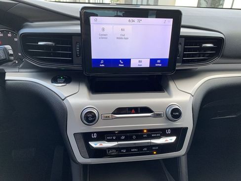 Used 2020 Ford Explorer XLT image 16