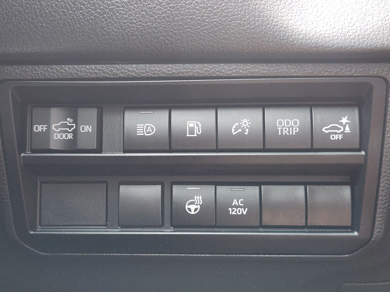 Used 2022 Toyota Tundra Limited AWD/4WD image 25