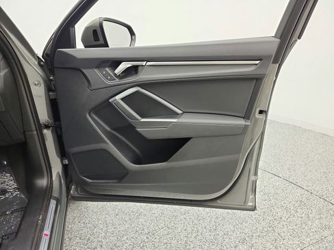 Used 2025 Audi Q3 2.0T Premium w/ Convenience Package image 28