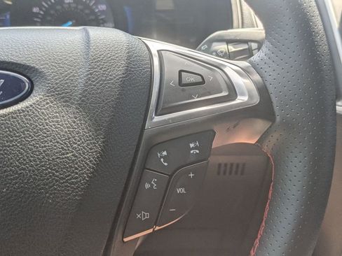 Used 2024 Ford Edge SEL AWD/4WD image 16