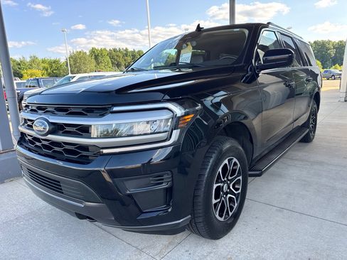 Certified 2023 Ford Expedition Max XLT AWD/4WD image 3