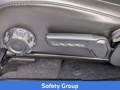 Used 2022 Jeep Wrangler Unlimited Sahara w/ Safety Group AWD/4WD image 17