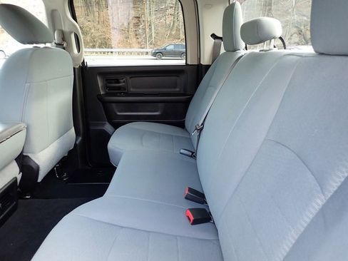 Used 2019 RAM 1500 Express image 17