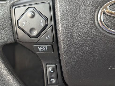 Used 2020 Toyota Tacoma SR image 12