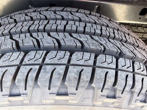 New 2025 Chevrolet Colorado LT image 30