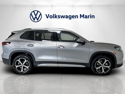 New 2026 Volkswagen Tiguan SE image 6