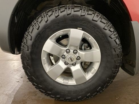 Used 2013 Nissan Xterra S image 19