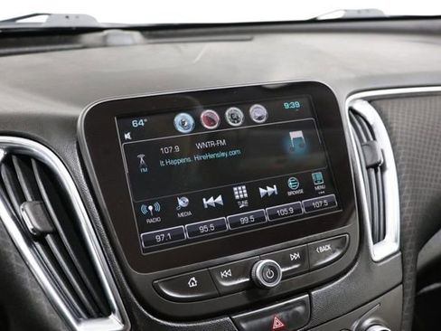 Used 2016 Chevrolet Malibu LT image 24