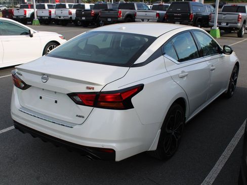 Used 2023 Nissan Altima 2.5 SR AWD/4WD image 4