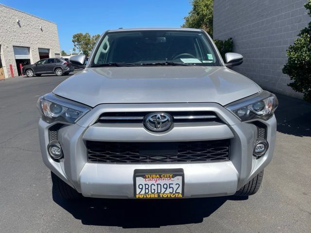 Used 2022 Toyota 4Runner SR5 Premium w/ Moonroof Package AWD/4WD image 2