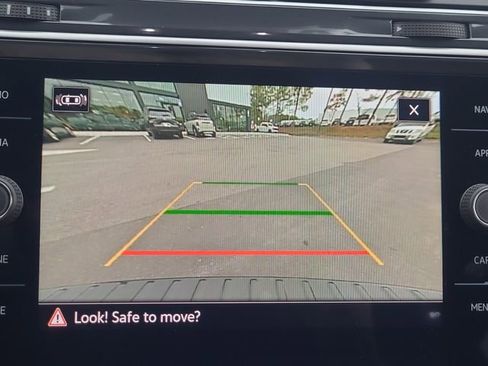 Used 2024 Volkswagen Tiguan SEL R-Line image 24