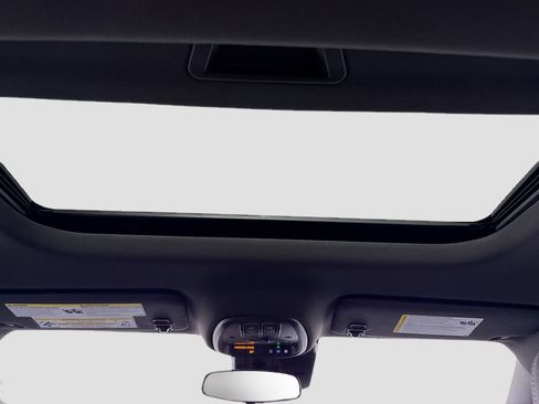 New 2026 Chevrolet Trax RS w/ Sunroof Package image 20