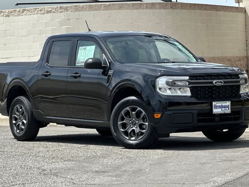 Used 2022 Ford Maverick XLT FWD image 2