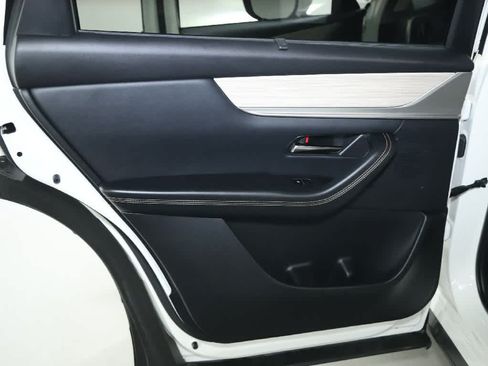 Certified 2026 MAZDA CX-90 3.3 Turbo w/ Preferred Package AWD/4WD image 13