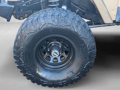 Used 1999 Jeep Wrangler Sahara image 9