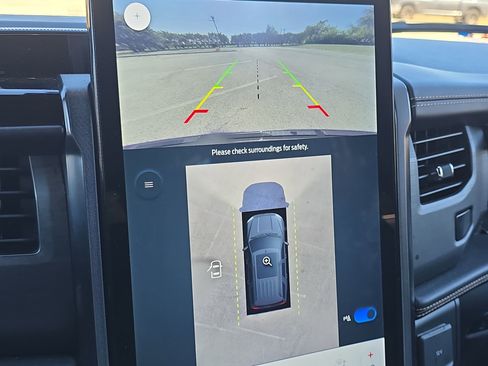 Certified 2022 Ford Expedition Platinum image 17