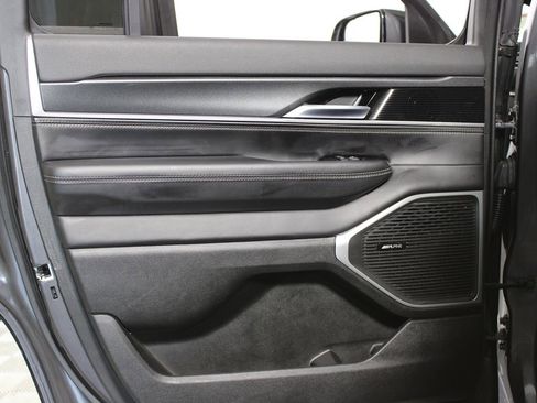 Used 2022 Jeep Wagoneer Series I image 26