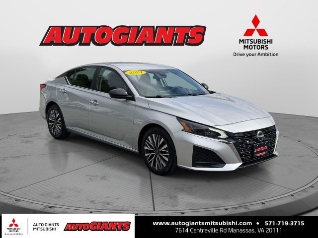 Used 2024 Nissan Altima 2.5 SV FWD image 1