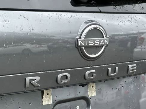Used 2024 Nissan Rogue S AWD/4WD image 23