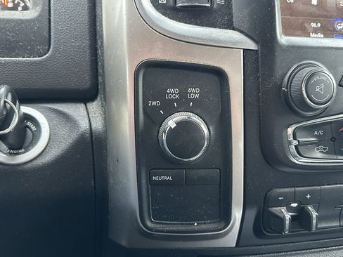 Used 2018 RAM 2500 Big Horn image 29