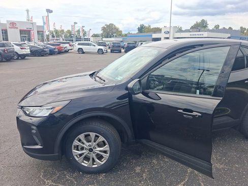 Used 2025 Ford Escape Active w/ Active Premium Tech Pack AWD/4WD image 25