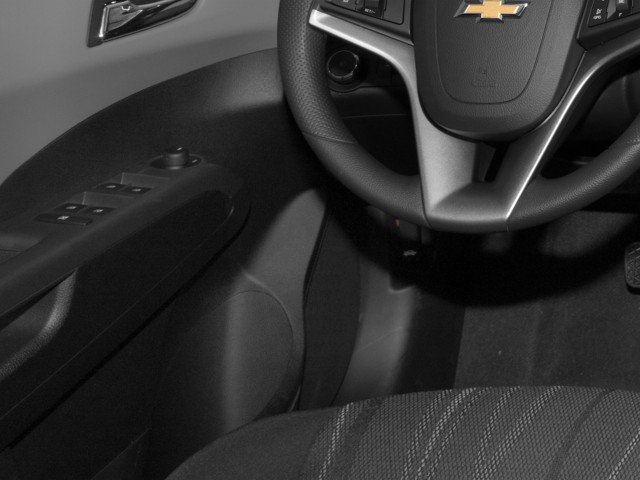 Used 2016 Chevrolet Sonic LT FWD image 13