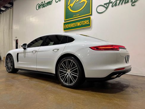 Used 2017 Porsche Panamera 4S image 6