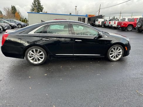 Used 2013 Cadillac XTS Premium image 8