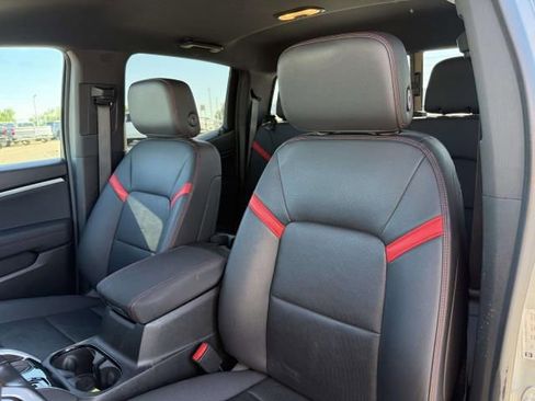 Used 2023 Chevrolet Colorado Z71 w/ Z71 Convenience Package 2 AWD/4WD image 11