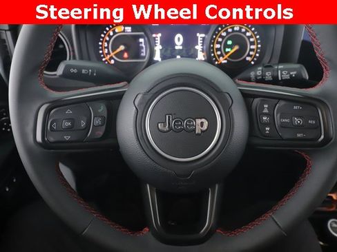 Used 2024 Jeep Wrangler Unlimited Rubicon image 5