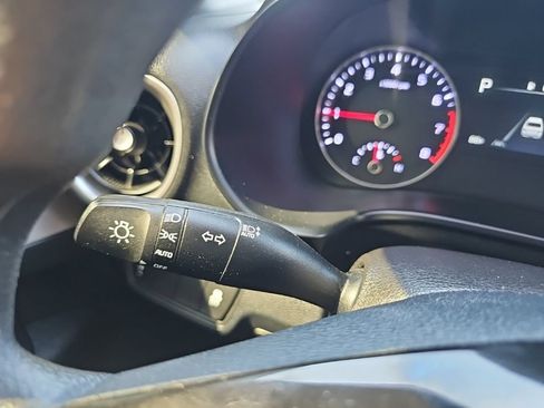 Used 2022 Kia Forte LXS FWD image 31