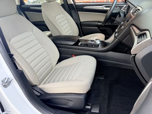 Used 2018 Ford Fusion S FWD image 34