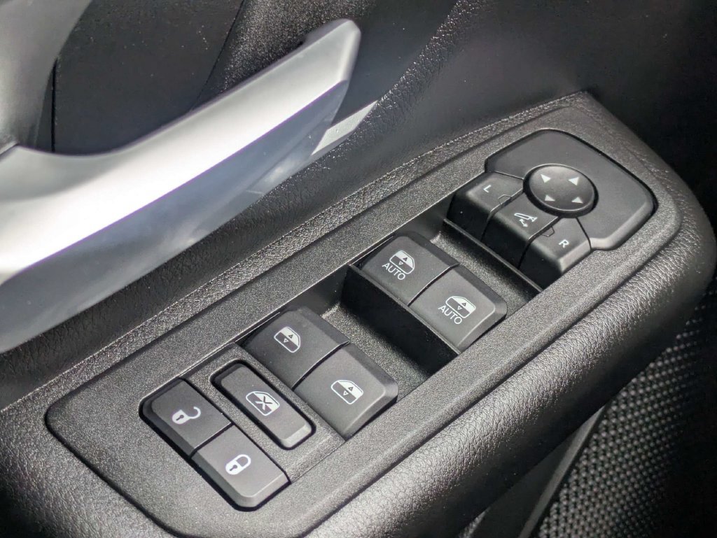 Used 2025 RAM 1500 Big Horn AWD/4WD image 31