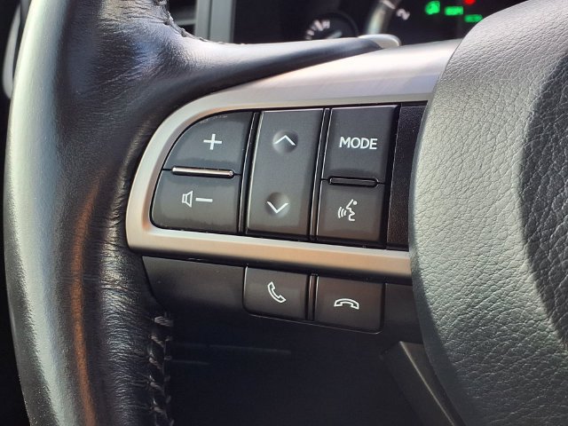 Used 2018 Lexus LX 570 4WD w/ Luxury Package image 17
