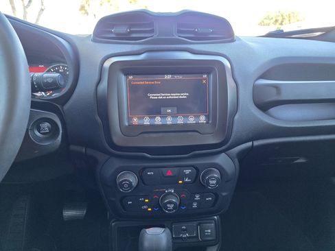 Used 2021 Jeep Renegade Latitude image 20