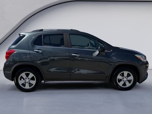 Used 2019 Chevrolet Trax LT w/ Driver Confidence Package FWD image 6