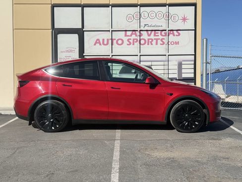 Used 2021 Tesla Model Y Long Range image 6