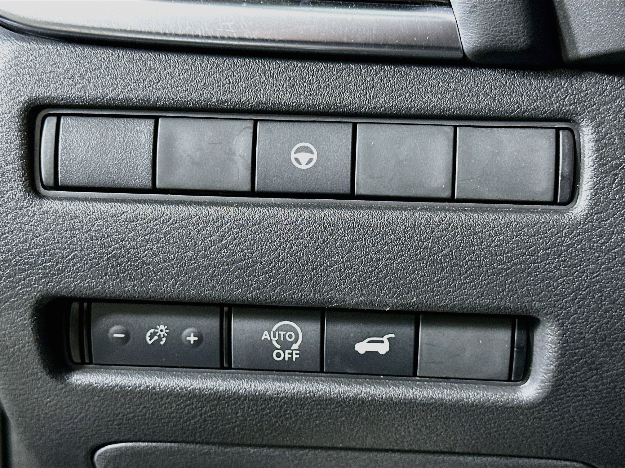 Used 2023 Nissan Rogue SL w/ SL Premium Package FWD image 17