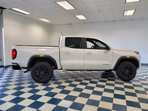 New 2026 GMC Canyon Elevation w/ Convenience Package image 12