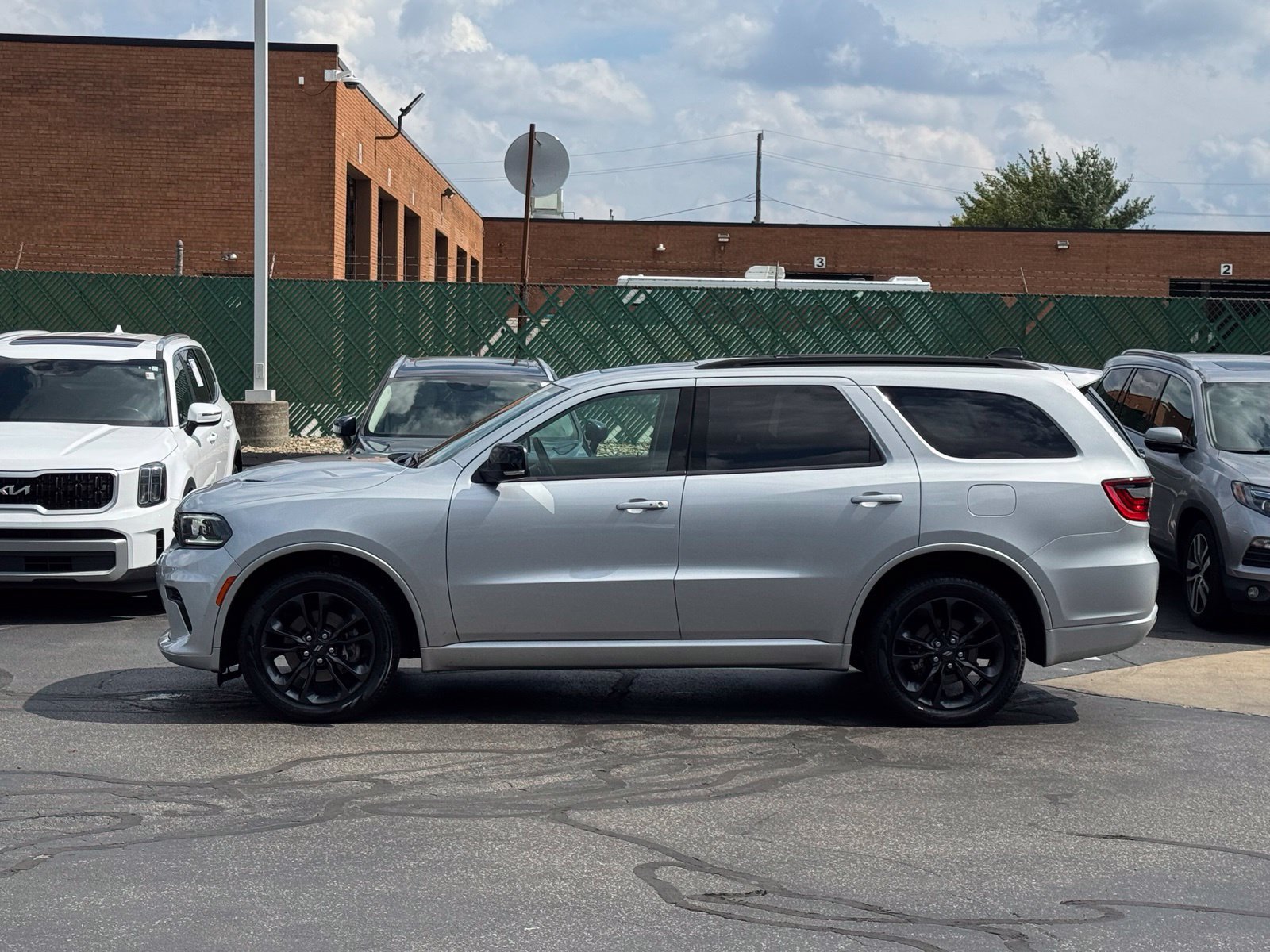 Used 2024 Dodge Durango GT AWD/4WD image 2
