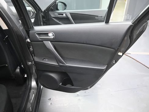 Used 2012 MAZDA MAZDA3 i Touring FWD image 16