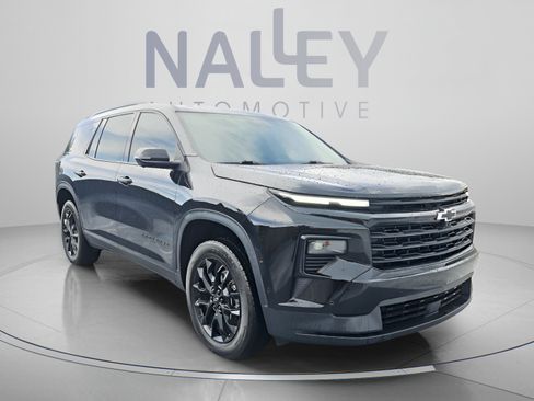 Used 2024 Chevrolet Traverse LT w/ Enhanced Driving Package FWD image 7