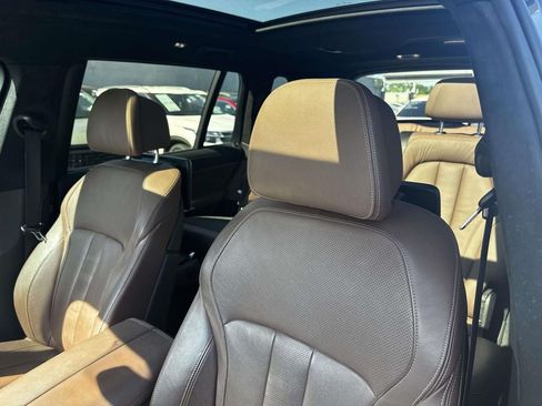 Used 2019 BMW X7 xDrive40i w/ Premium Package AWD/4WD image 19