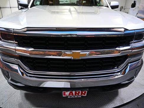 Used 2018 Chevrolet Silverado 1500 LT w/ LT Eassist Package image 18