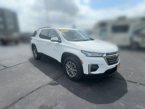 Used 2024 Chevrolet Traverse LT AWD/4WD image 2
