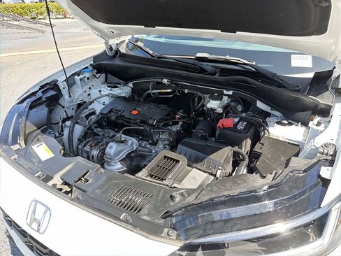 Certified 2024 Honda HR-V LX image 28