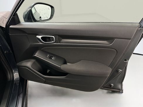 Used 2025 Honda Civic Sport image 32