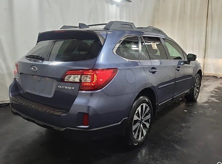 Used 2016 Subaru Outback 2.5i Limited AWD/4WD image 4